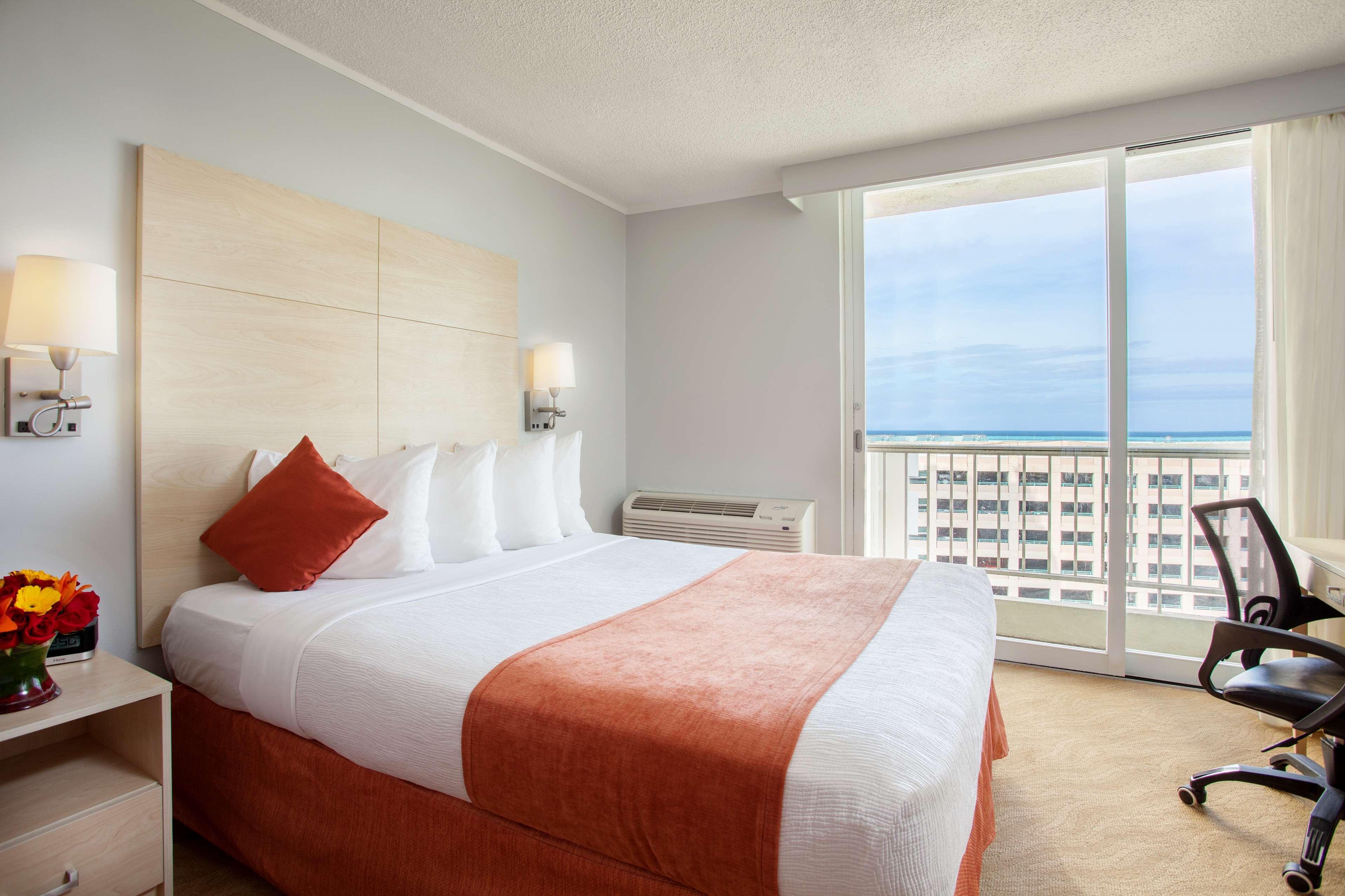Condado Palm Inn San Juan, Tapestry Collection By Hilton Exterior photo