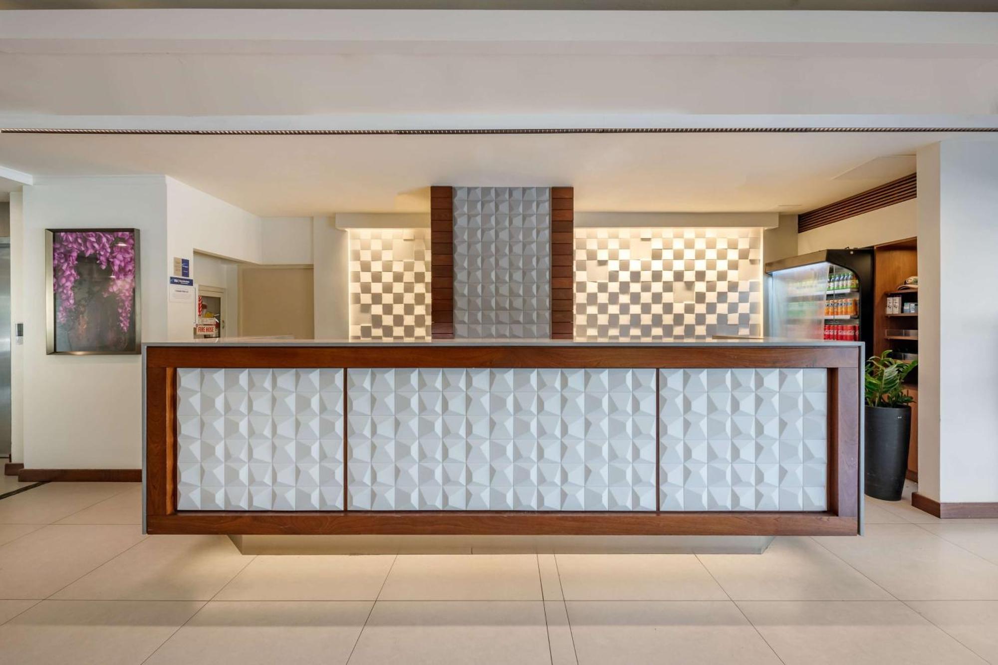 Condado Palm Inn San Juan, Tapestry Collection By Hilton Exterior photo